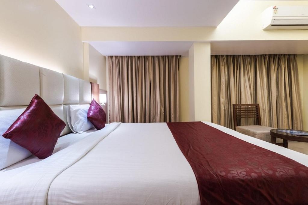 نافي مومباي Hotel Aishwarya Residency المظهر الخارجي الصورة